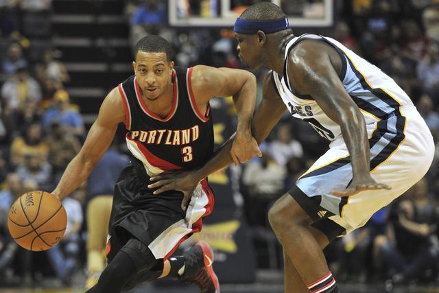 曼联试图通 曼联试图通