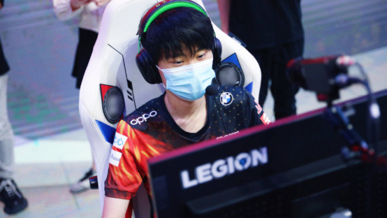 张宁在防守 张宁在防守