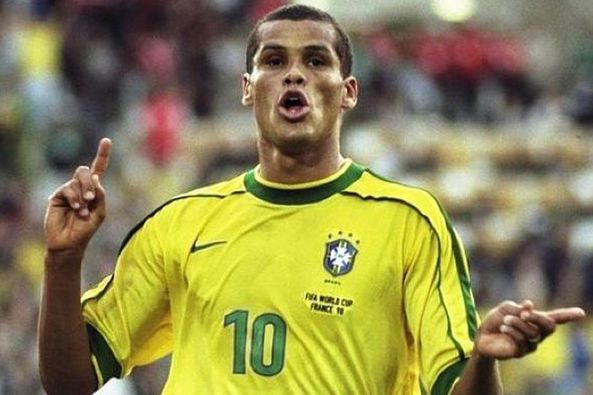 哪怕他是三 哪怕他是三